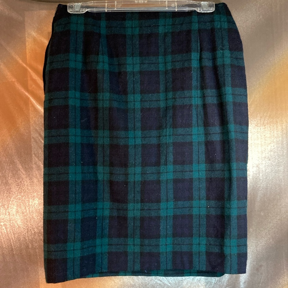 1959’s navy/green plaid pencil wool skirt side zipper. 32” waist 352